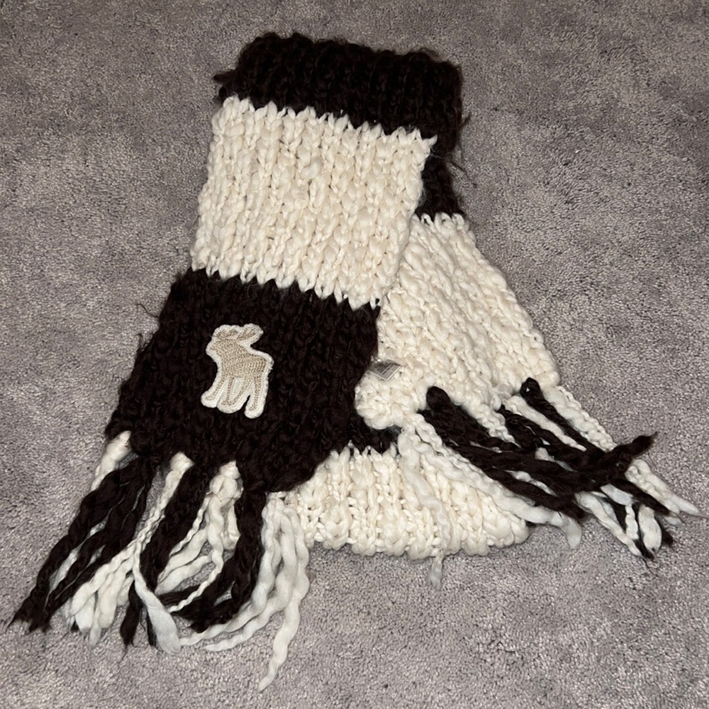Brown and white scarf